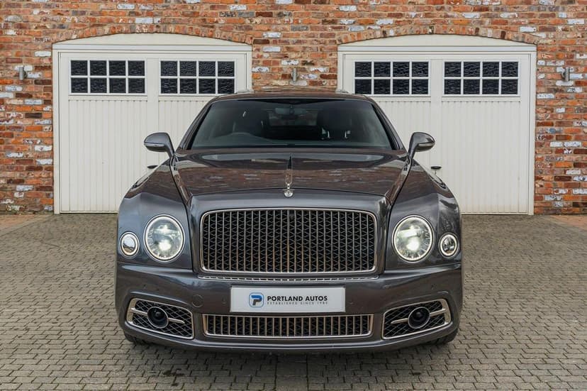 Featured image of Bentley Mulsanne Speed 6.75 V8 WO Edition