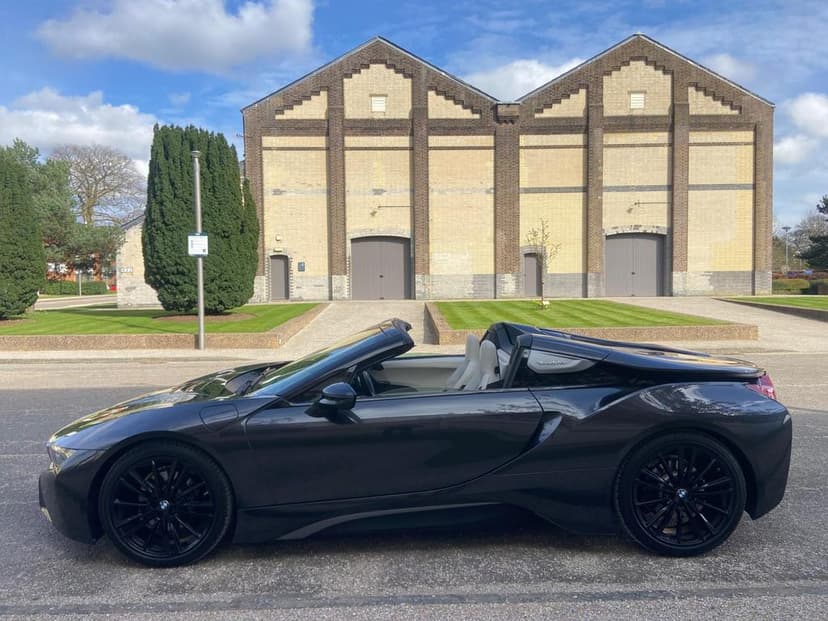 Featured image of 2019 Grey BMW i8 Roadster