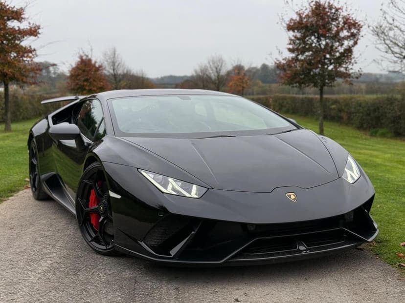 Featured image of 2018 Lamborghini Huracan Performante Coupe