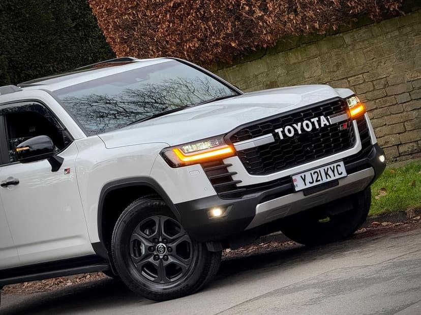 Featured image of Toyota Land Cruiser 3.3 D4-D GR SPORT AUTOMATIC