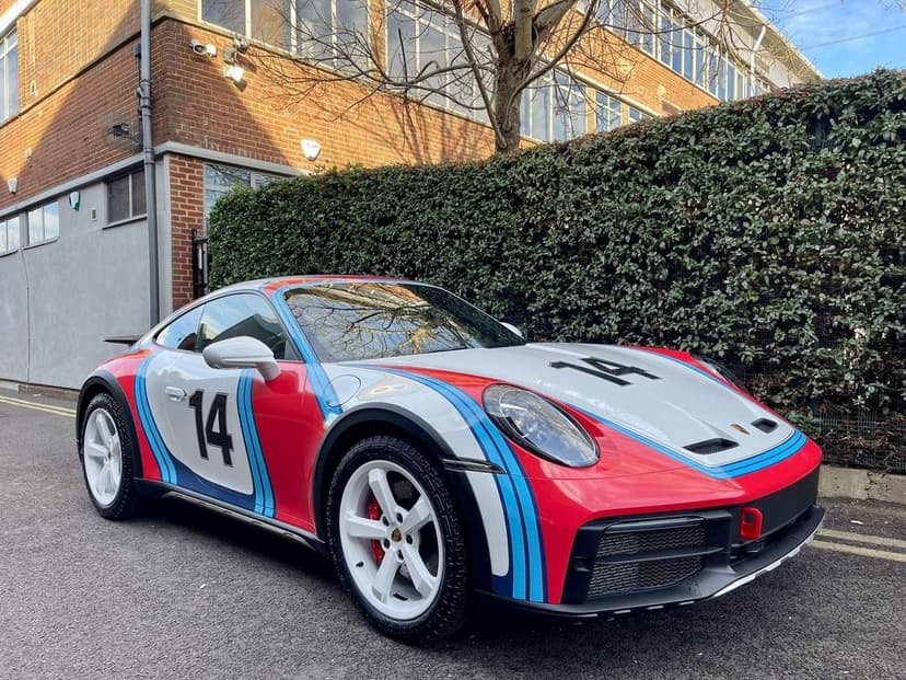 Featured image of Porsche 911 992 Dakar