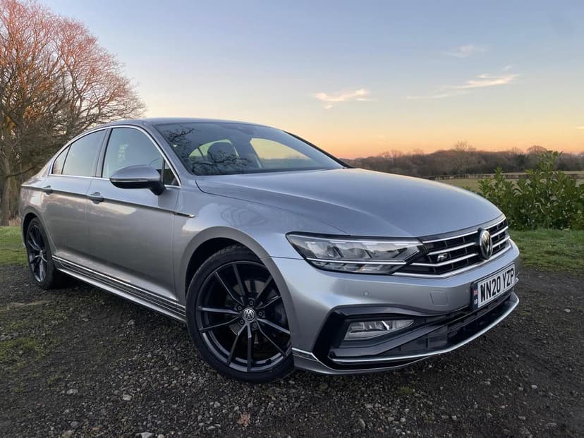 Featured image of 2020 Volkswagen Passat 2.0 TSI R-Line DSG